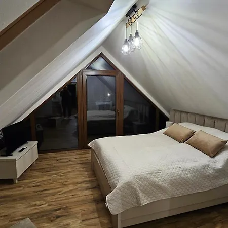 Zacisze Apartment *