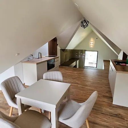 Zacisze Apartment *